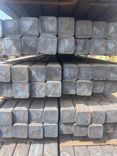 Vierkant Stahl - 1301 kg verfügbar