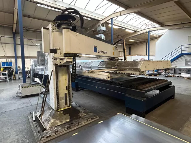 TRUMPF TruLaser 3040 mit LiftMaster Laserschneidanlagen