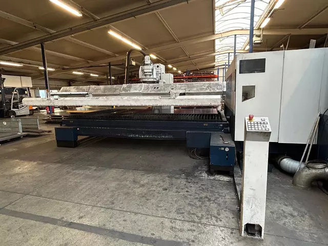 TRUMPF TruLaser 3040 mit LiftMaster Laserschneidanlagen
